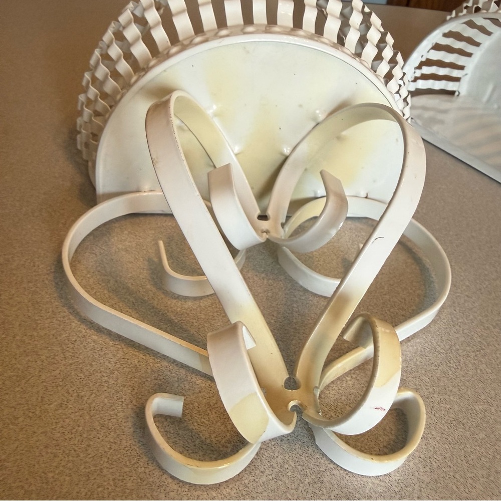2 Vintage Wall Sconce Plant Shelves White Enamel Painted, HOMCO brand - Picture 8 of 8